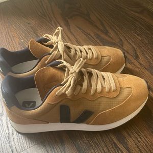 Veja Rio Branco RipStop Tent Nautico. EUC. Size 10